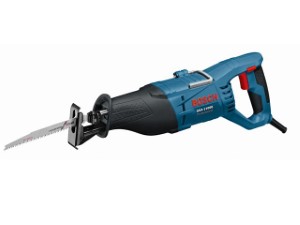 Сабельная пила BOSCH GSA 1100 E в чем. + 2 пильных полотна (1100 Вт, дерево до 230 мм, металл до 20 мм) (060164C800)